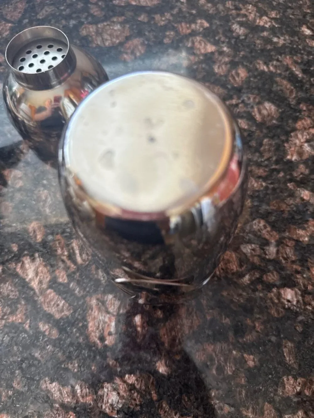 Penguin Stainless Steel Cocktail Martini Shaker With Built-In Strainer has vinta